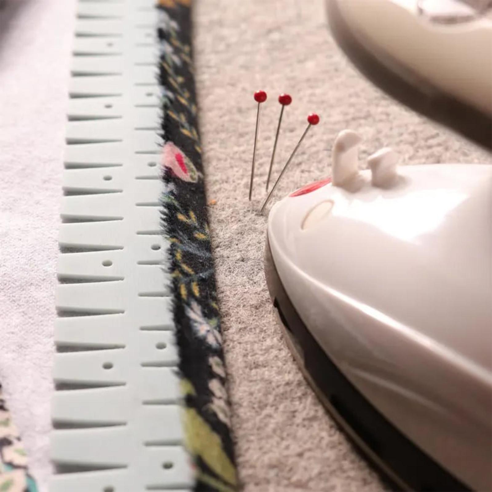 مسطرة سيليكون للخياطة مع ثقوب  - مراجعة Sewing Hemming وسعره
